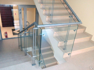 Каркасное ограждение лестниц в офисах о торговых помещениях