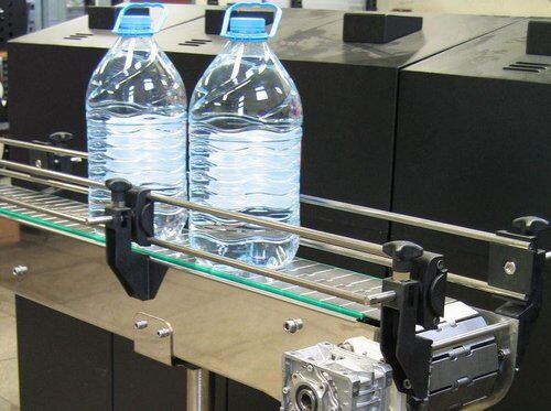 Пластинчатый транспортёр для пластиковых бутылок