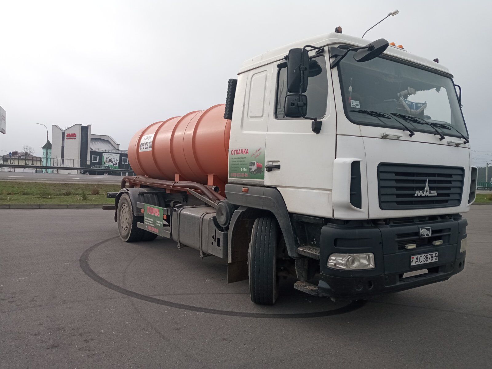 Откачка воды насосом от руб. 🚚 заказать машину для откачки грязной воды в Москве