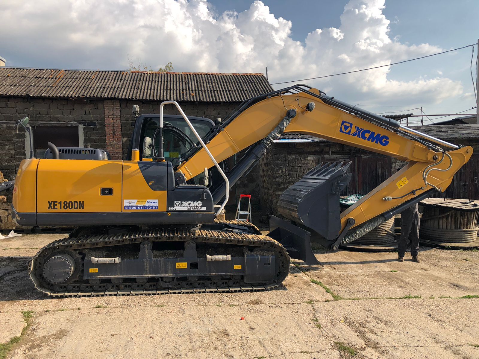 Xcmg xe210. Xcmg xe160c. Гусеничный экскаватор xcmg xe490d. Гусеничный экскаватор xcmg. Гусеничный экскаватор xcmg xe490d.