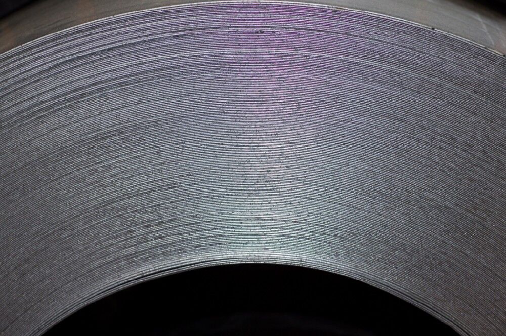 Листовая сталь в рулонах окрашенная оцинкованная 0.8 мм 09Г2С ГОСТ 14918-80
