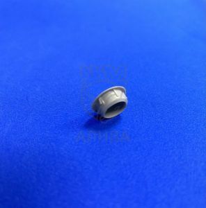 Заглушка круглая св.серая d=16 пластиковая (для прицепов МЗСА с алюминиевыми бортами)