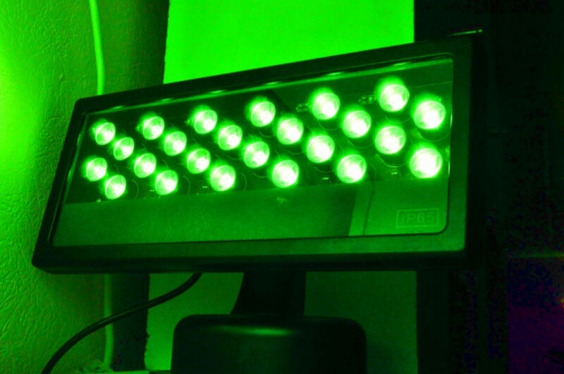 HPRO-005B-G , зеленый, 24 светодиода, 24W, 12V, алюминиевый корпус, 15-30 м освещение, 320*145*215 мм, угол освещения 20