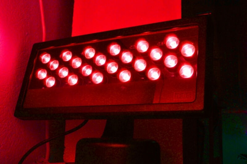 HPRO-005B-R ,красный, 24 светодиода, 24W, 12V, алюминиевый корпус, 15-30 м освещение, 320*145*215 мм, угол освещения 20-